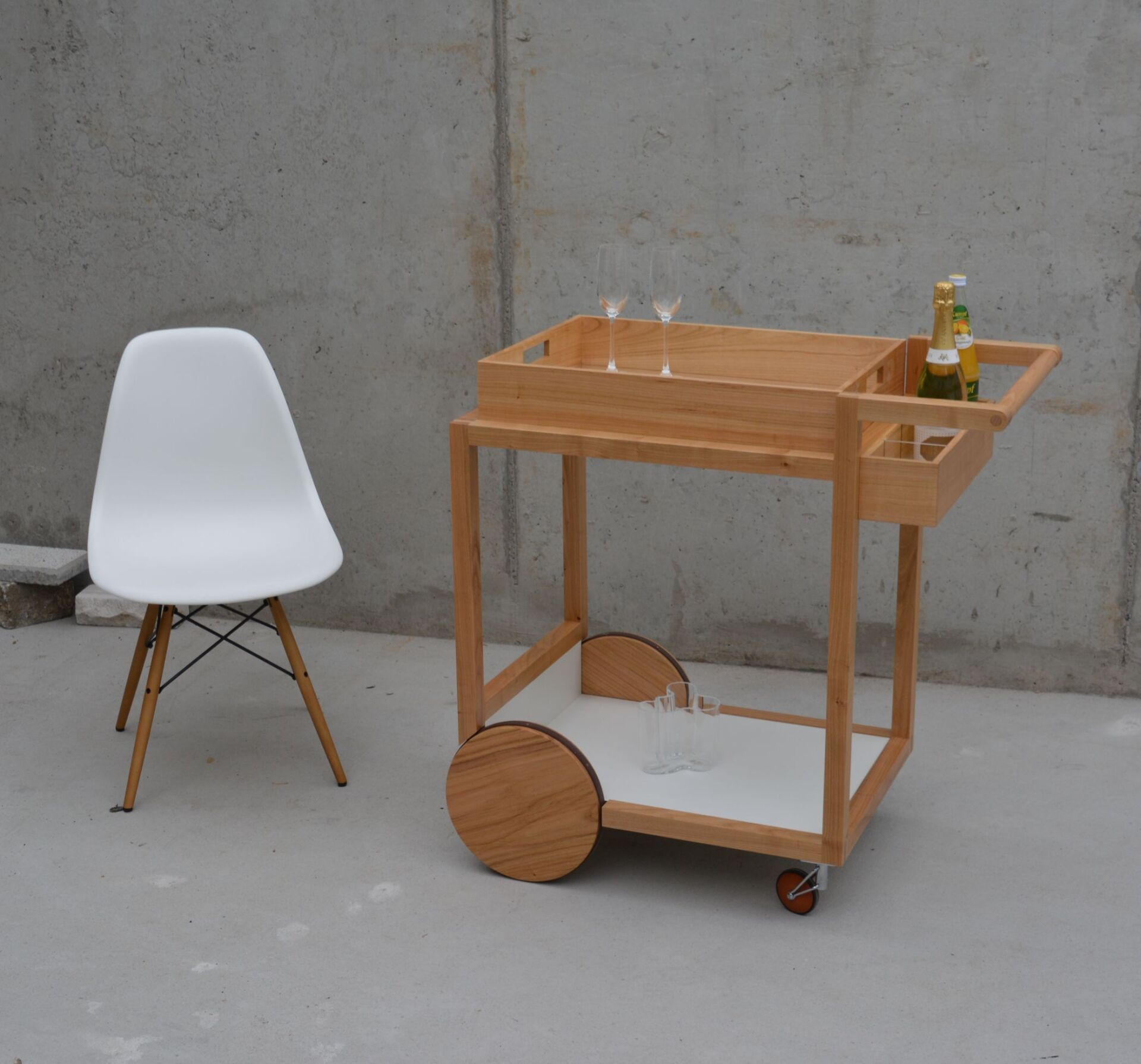 Klein- | Einzelmöbel