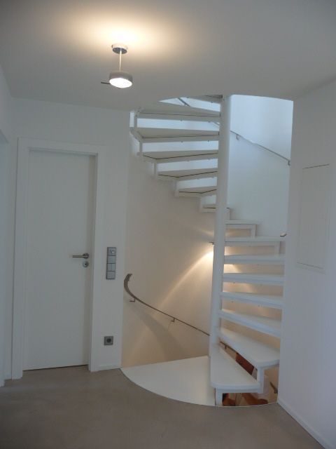 Treppenstufen und Handläufe