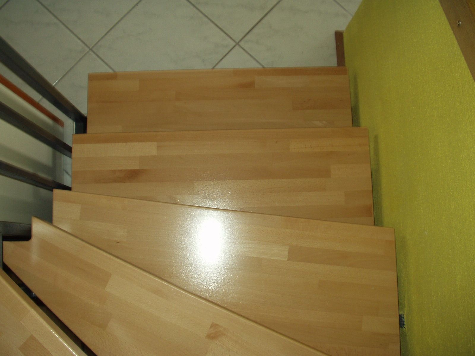 Treppenstufen und Handläufe