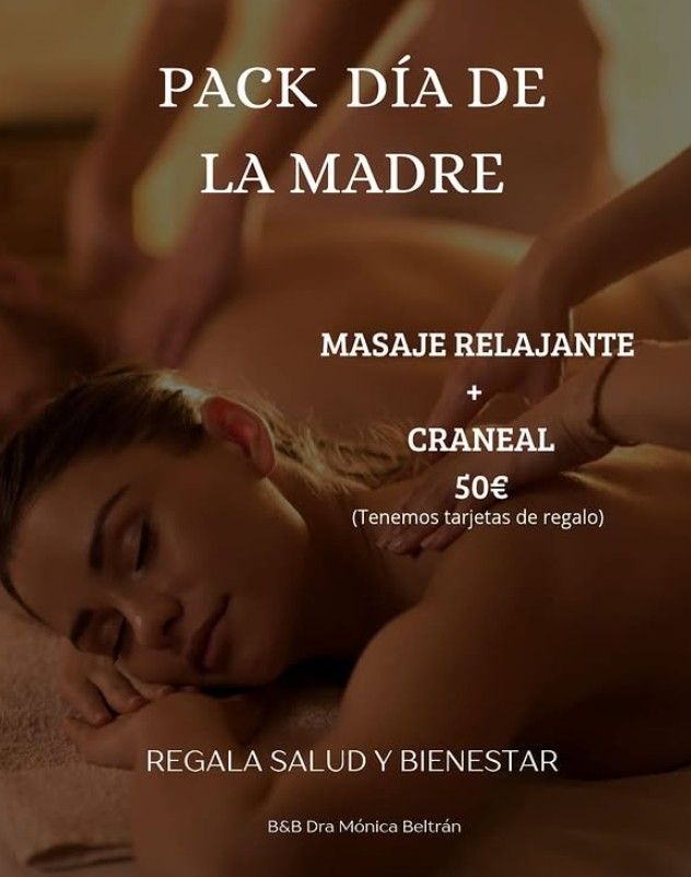 Madre recibiendo un masaje relajante con texto promocional de regalo para el Día de la Madre.
