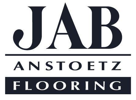 das logo für jab anstoetz parkett ist schwarz und weiß - Partner und Hersteller von Koke Raumausstattung - Tobias Liebrand - vor Ort in Senden und Lüdinghausen