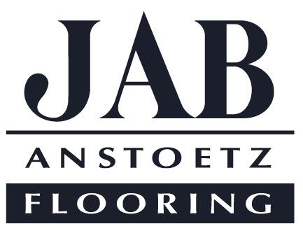 das logo für jab anstoetz parkett ist schwarz und weiß - Partner und Hersteller von Koke Raumausstattung - Tobias Liebrand - vor Ort in Senden und Lüdinghausen