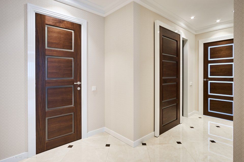 von der Schreinerei Liebl GmbH maßgefertigte Zimmertüren aus Holz