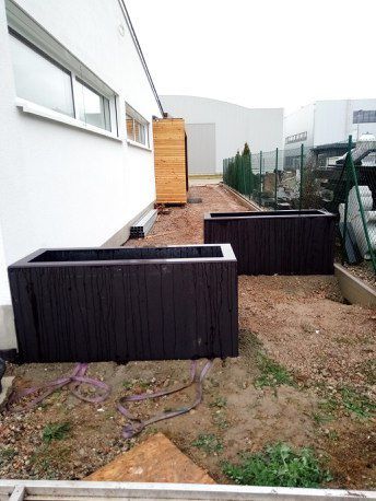 Bacs à fleurs en béton