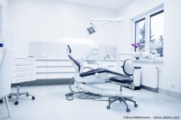 Zahnärztliches Behandlungszimmer