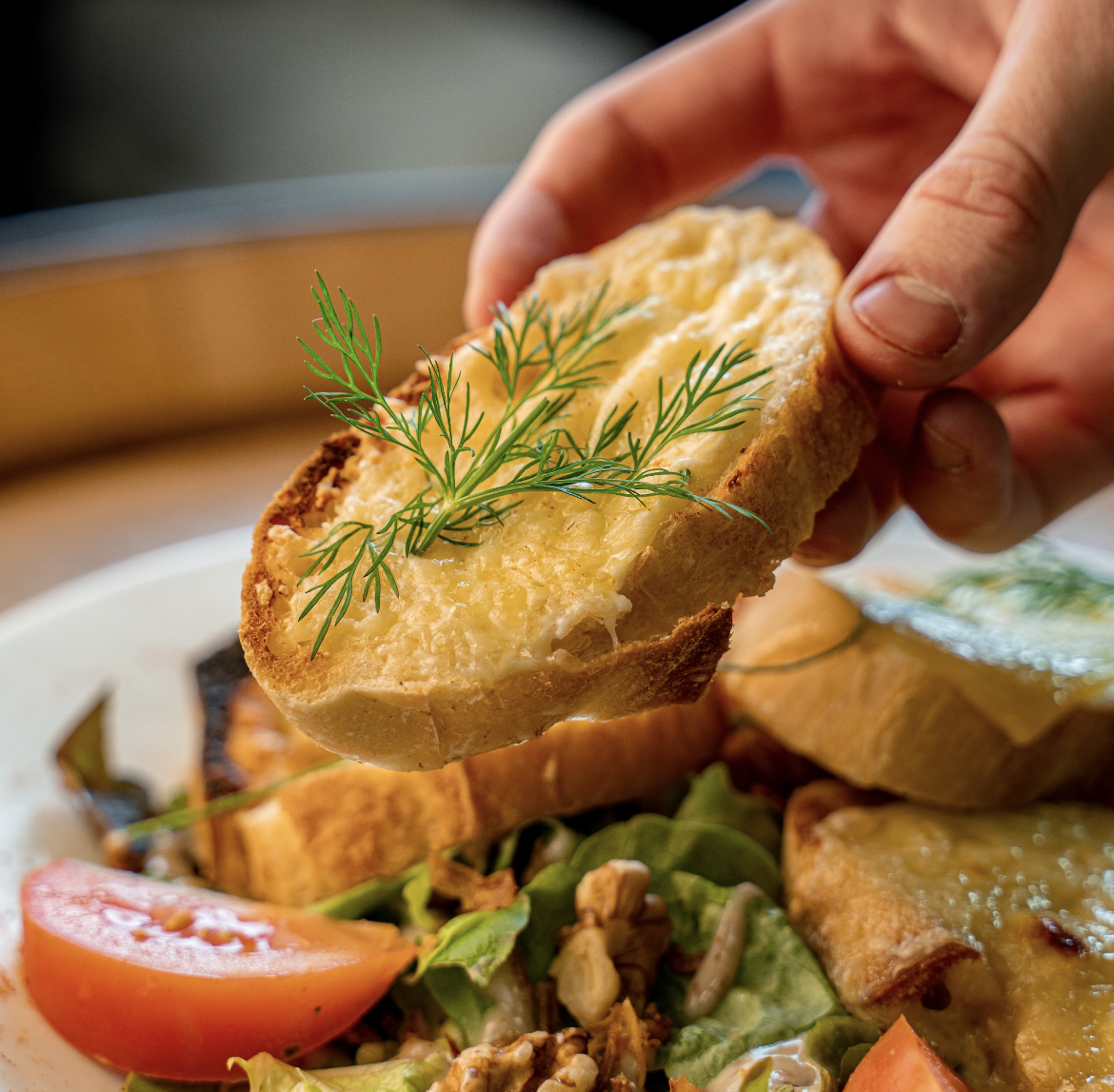 Toast de chèvre chaud