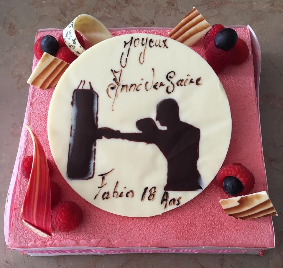 Gâteau d'anniversaire thème boxe