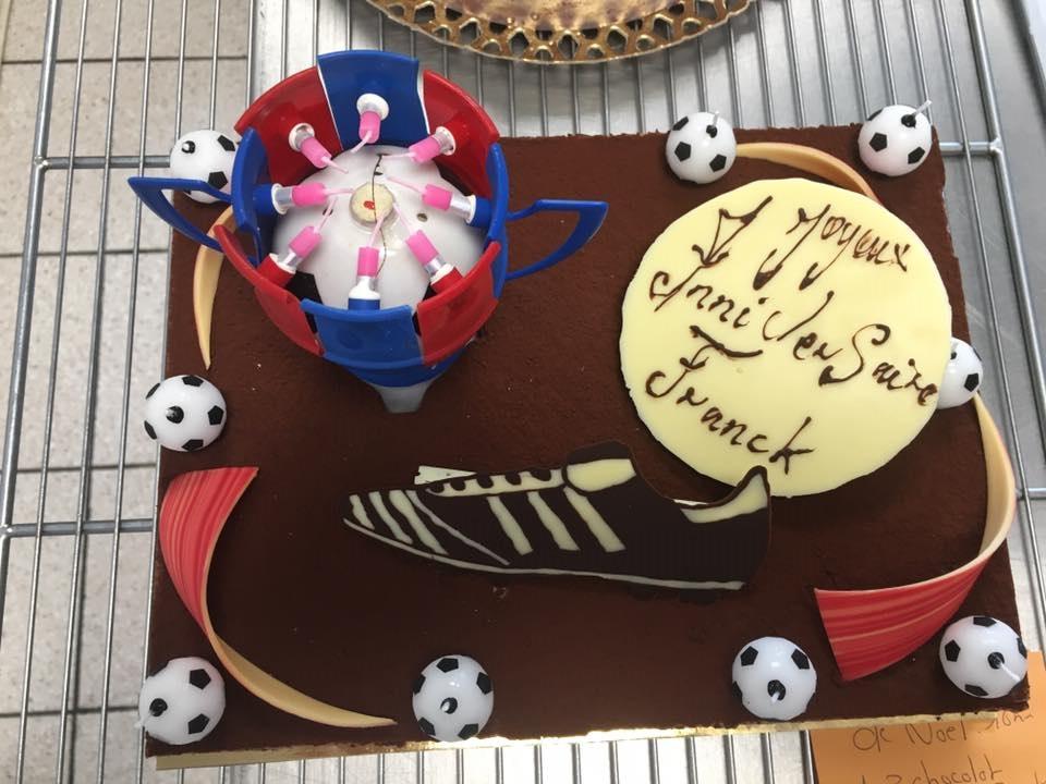 Gâteau d'anniversaire thème football