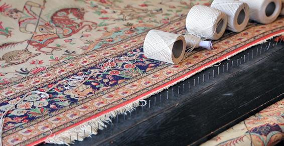 Les franges sur tapis Gôme soie