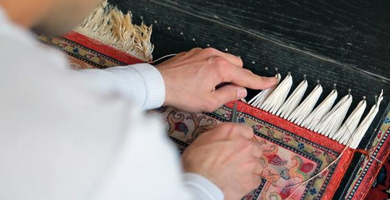 Mettre les franges sur tapis Gôme soie