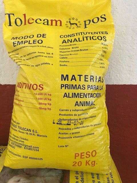 Una bolsa amarilla con la palabra tolecam en ella