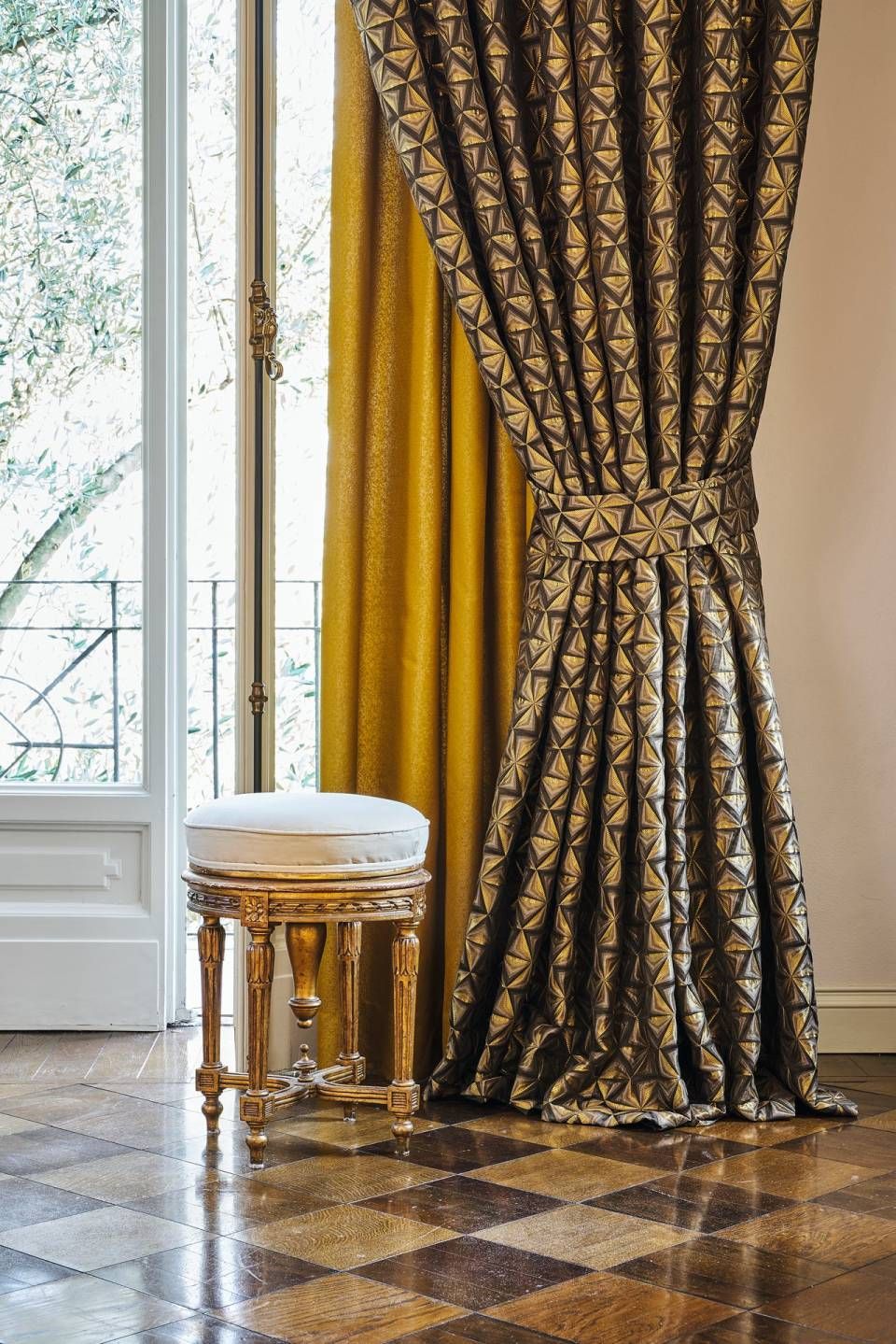 stilvolle einrichtung mit polstern