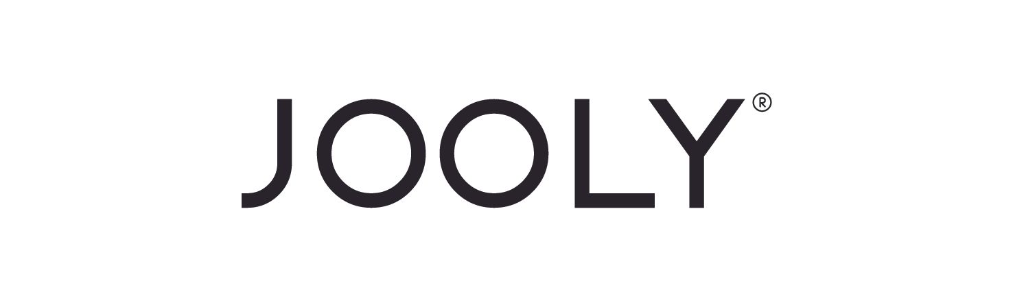 Un logo noir et blanc pour jooly sur fond blanc.