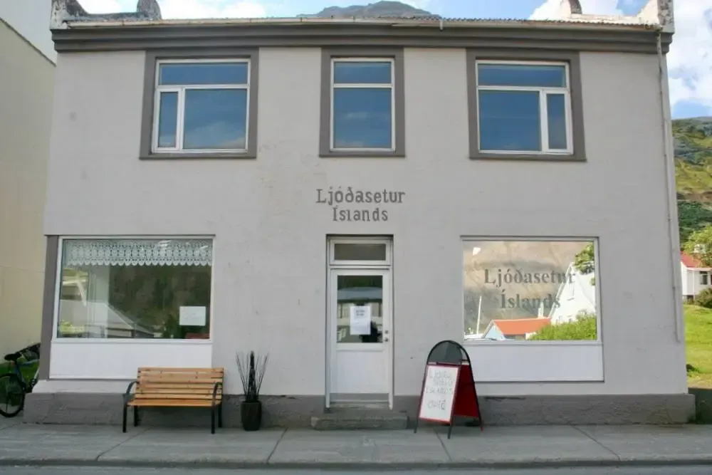 Icelandic Poetry center