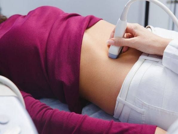 Ultraschalluntersuchung Frau Frauenarztpraxis Dr. med. Simone Kuhn FMH Gynäkologie und Geburtshilfe