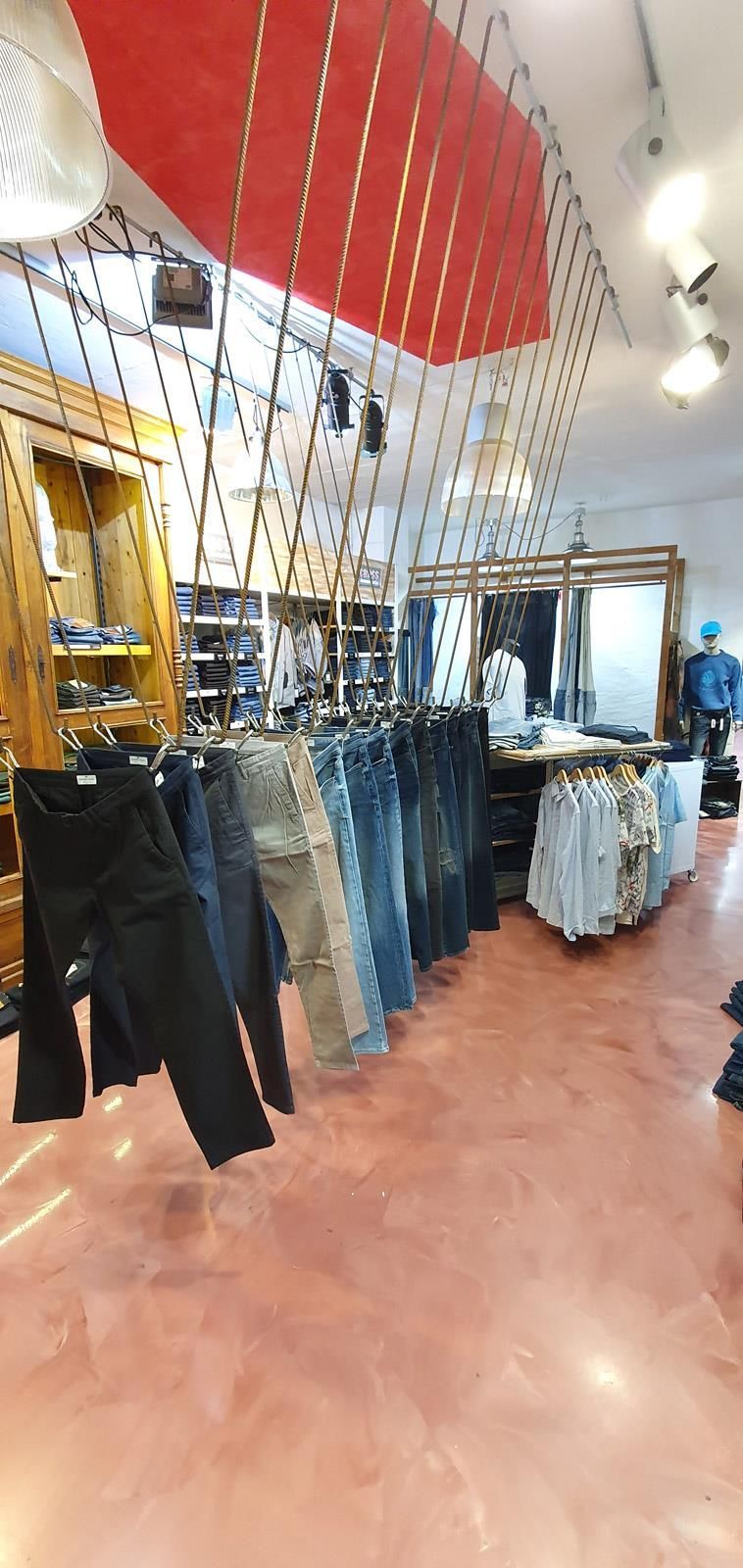 Jeans Boss - Geschäft