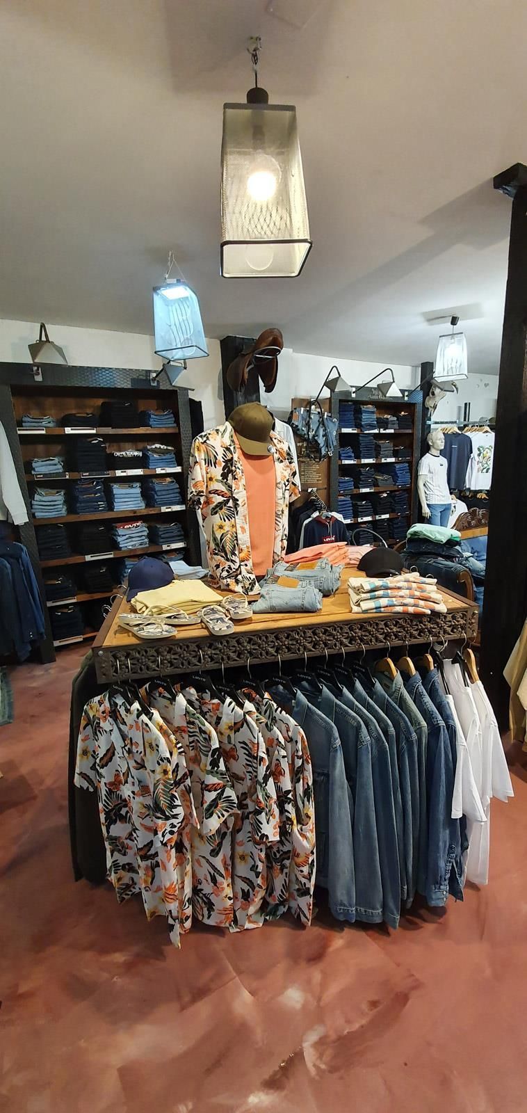 Jeans Boss - Geschäft