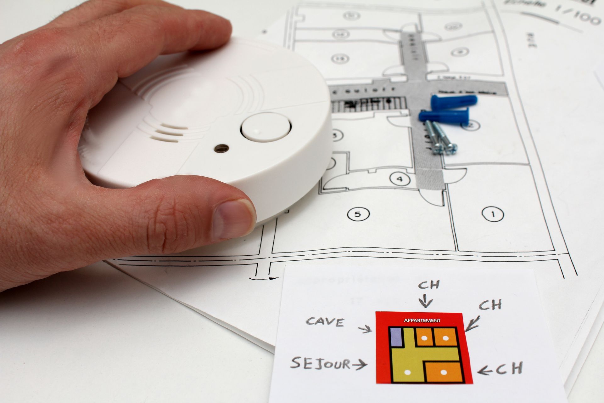 Détecteur de fumée sur un plan