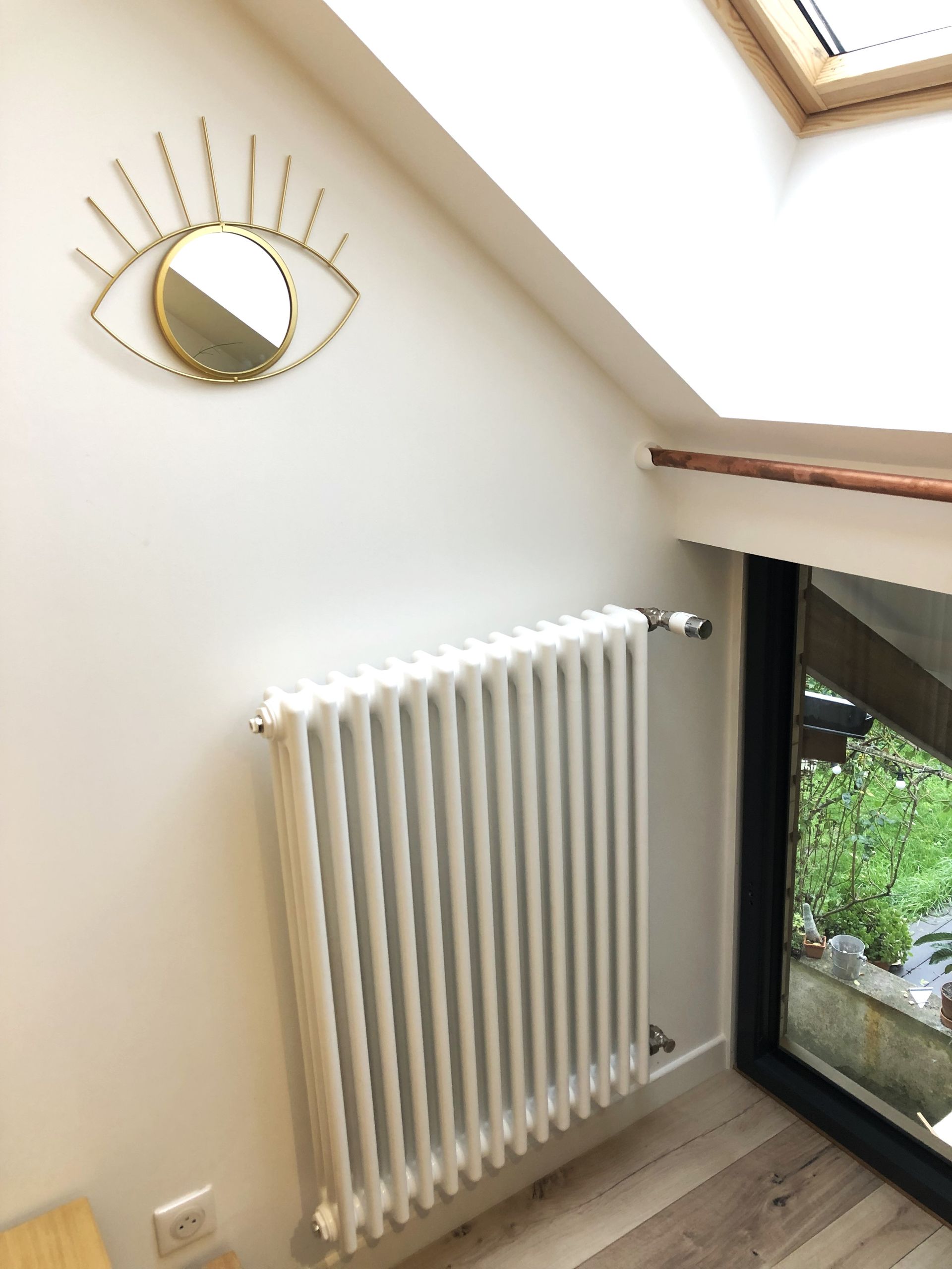 Photo d'un radiateur blanc