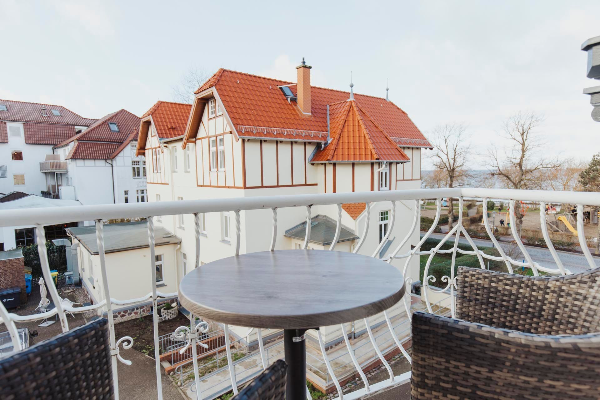 schwimmbad im wellnesshotel in kühlungsborn