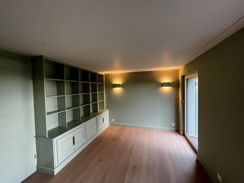 Von der Luca Benedetto Malermeister AG renoviertes Wohnzimmer