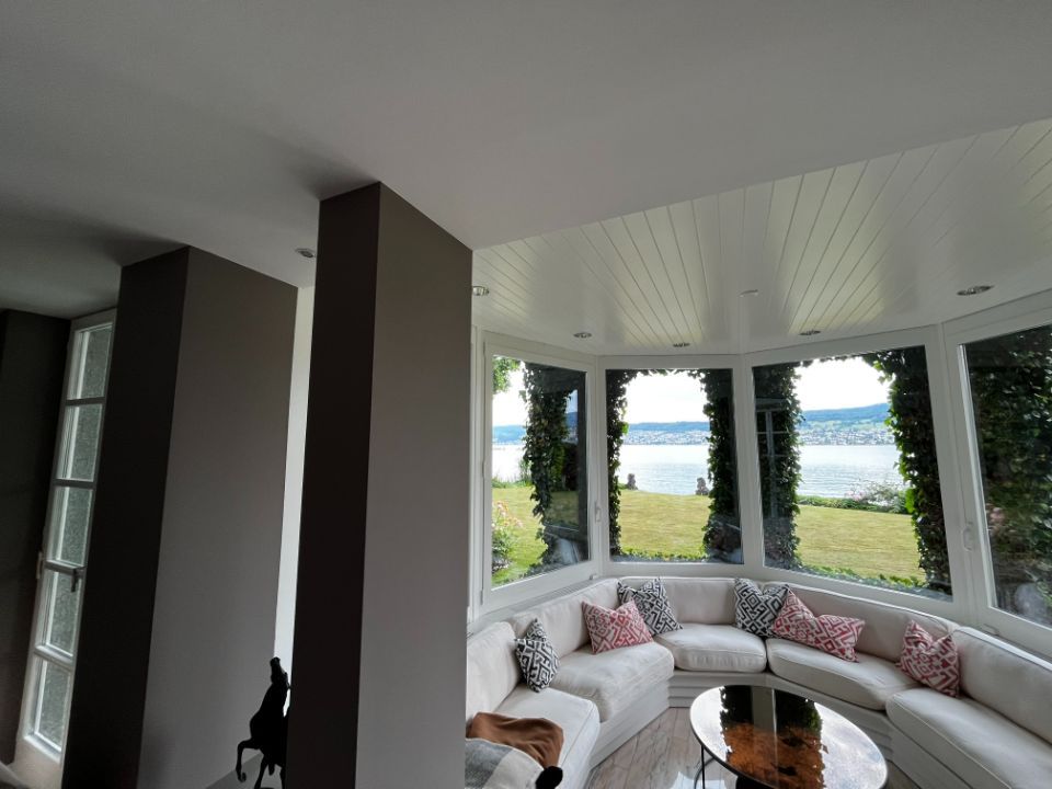 Von der Luca Benedetto Malermeister AG renoviertes Wohnzimmer