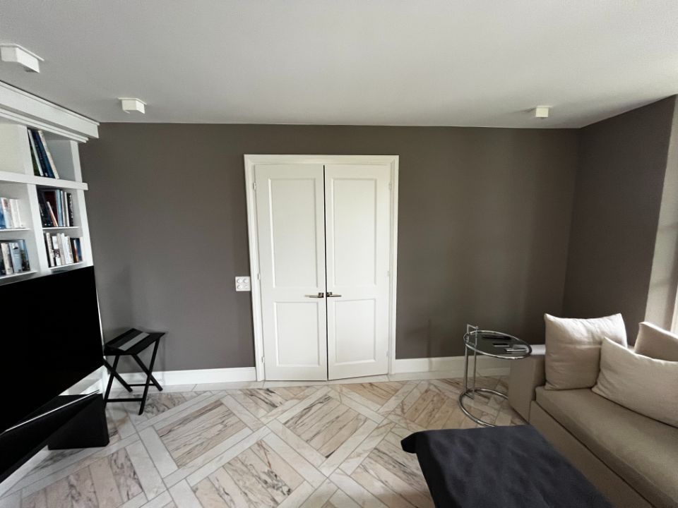 Von der Luca Benedetto Malermeister AG verlegtes Parkett