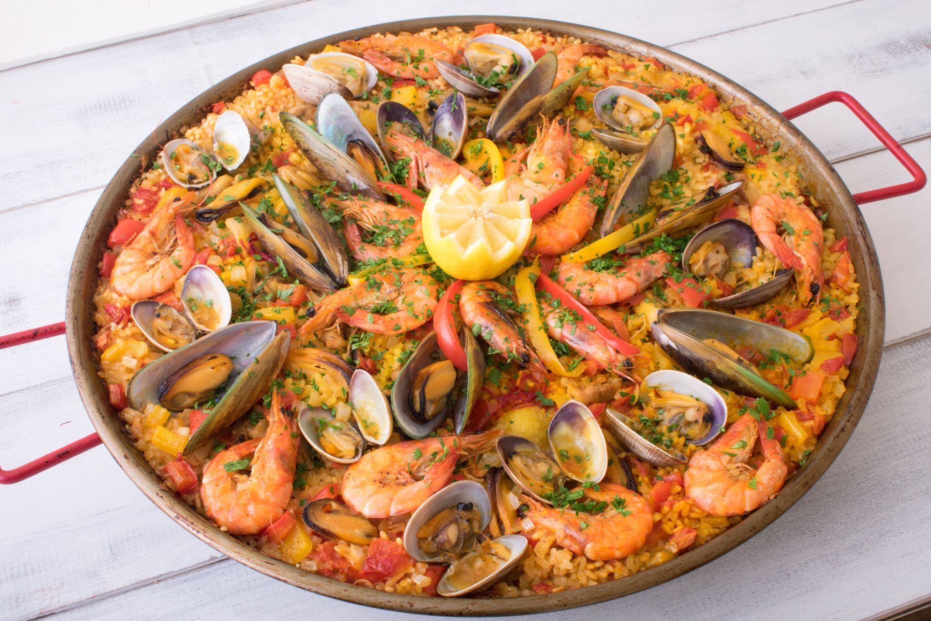 Une grande paella