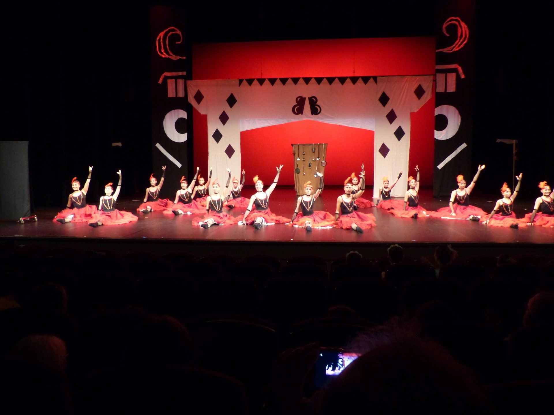 Danseuse et lumière rouge