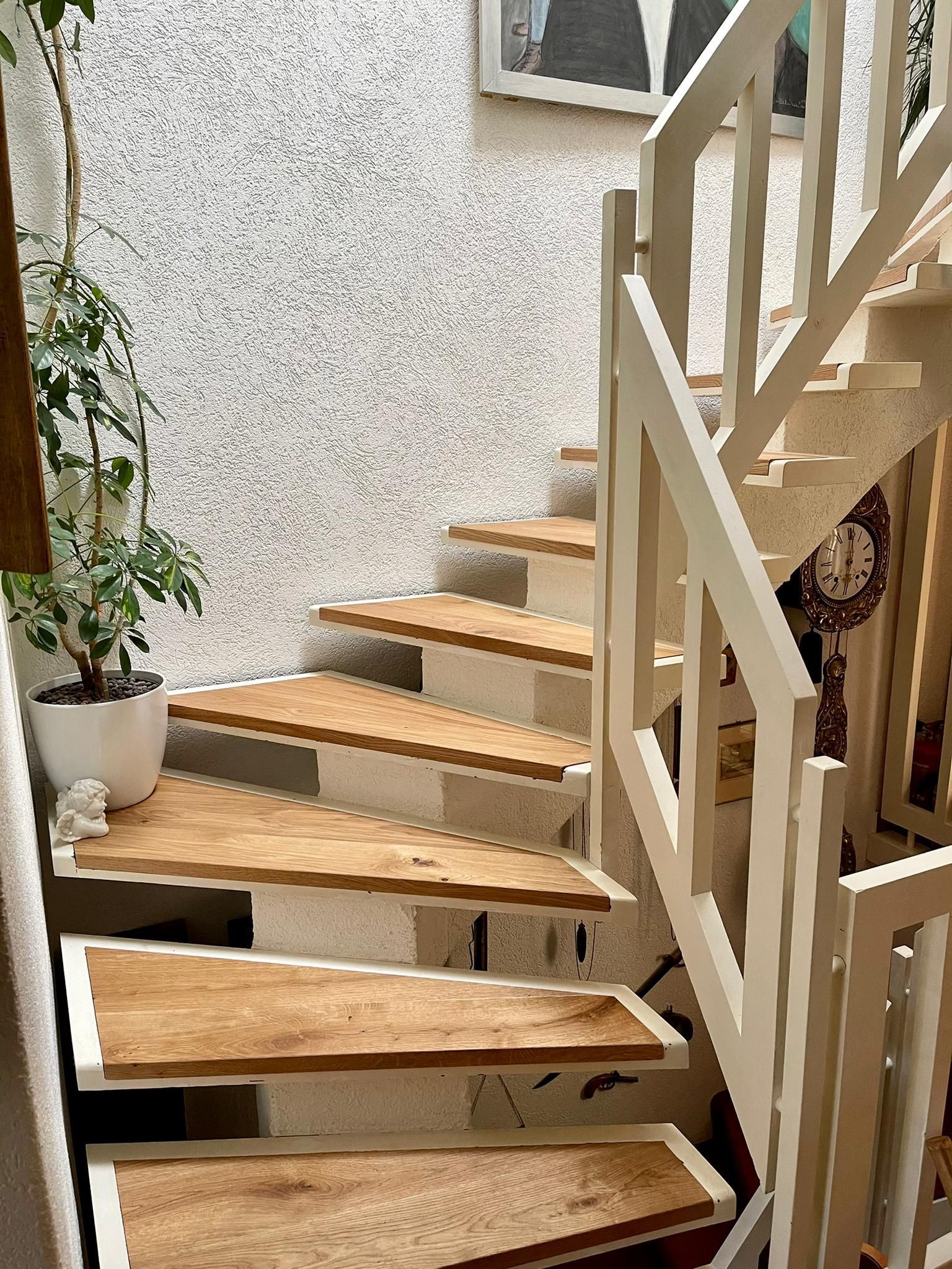 Treppe Bodenbelag erneuern - Pereira Renovationen in Stetten AG