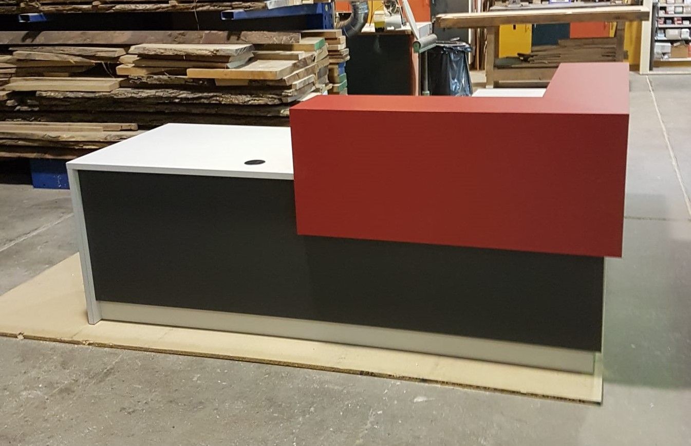 Banco accettazione - Falegnameria Brioschi - Costruzioni in legno Lugano