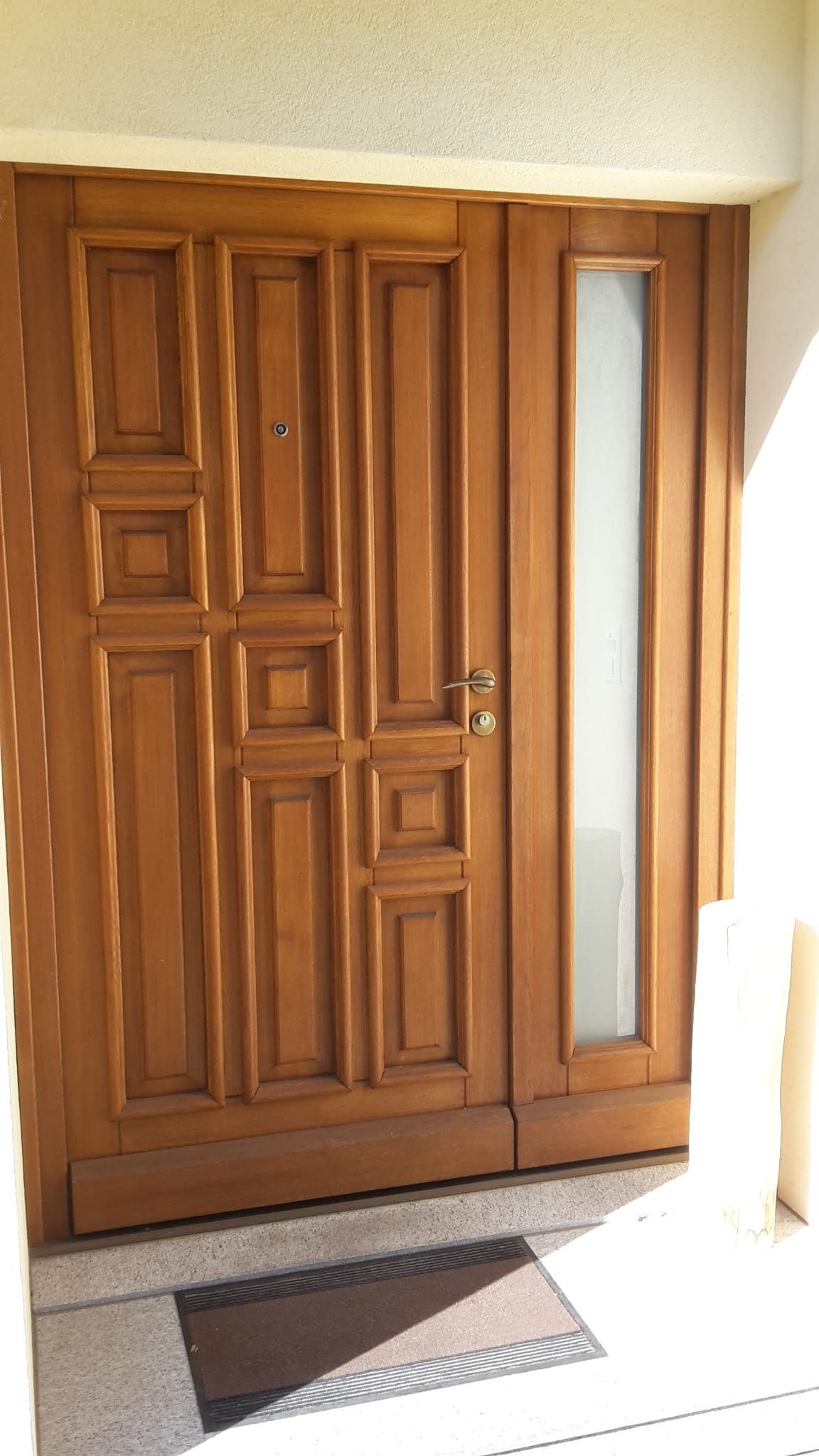 Porta legno artigianale - Falegnameria Brioschi - Costruzioni in legno Lugano