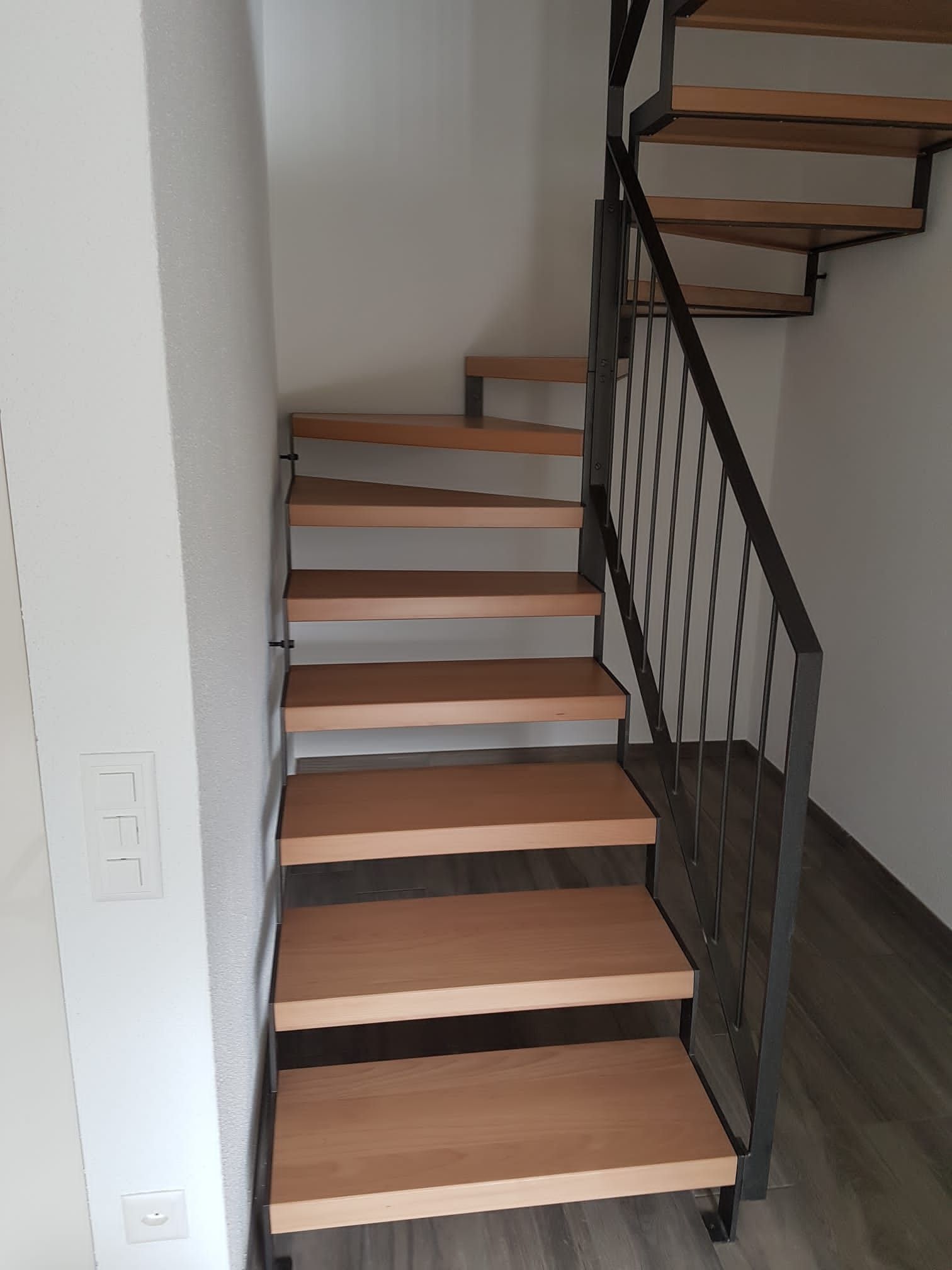 Scala gradini legno - Falegnameria Brioschi - Costruzioni in legno Lugano