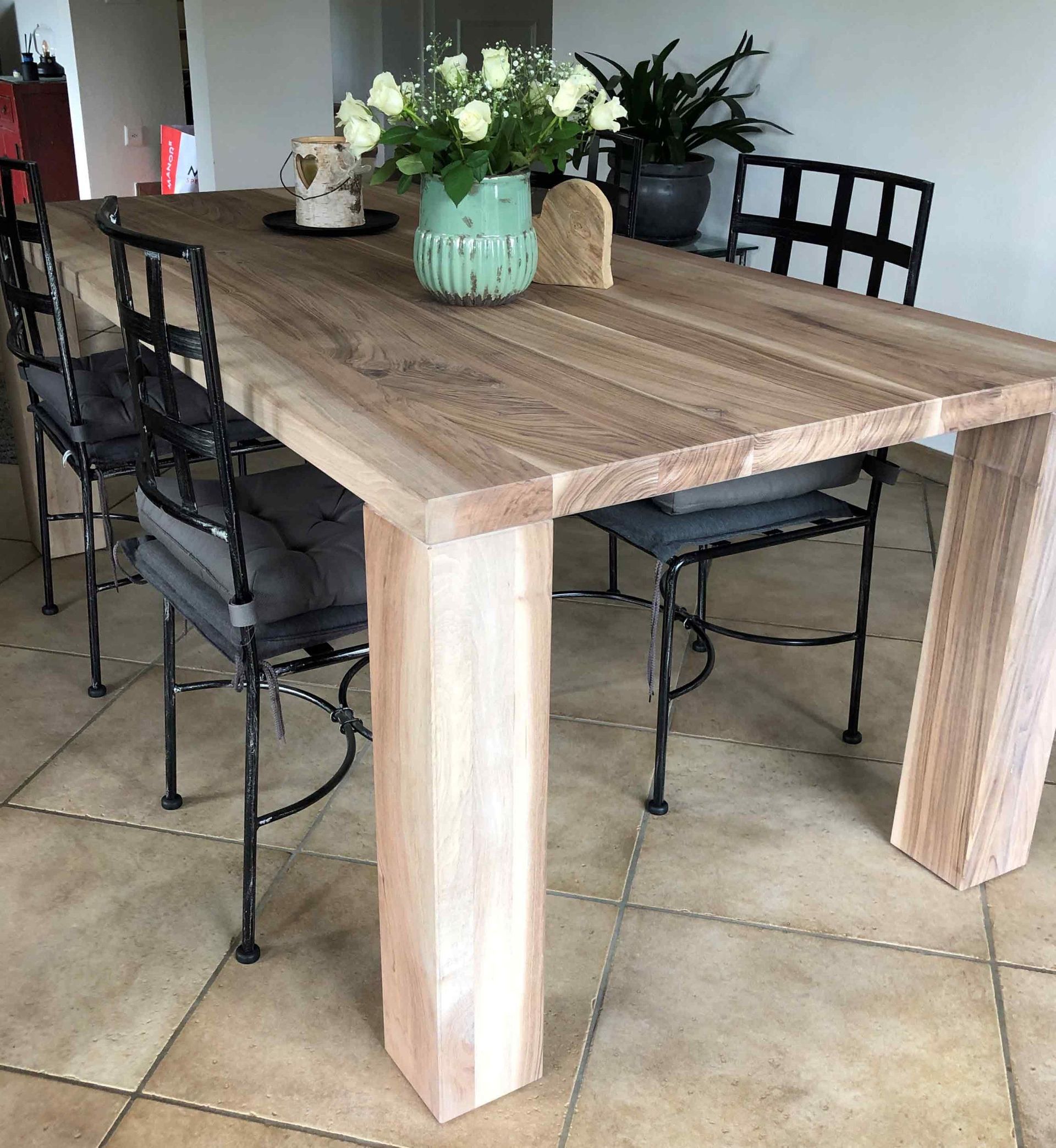 Tavolo pranzo legno artigianale - Falegnameria Brioschi - Costruzioni in legno Lugano