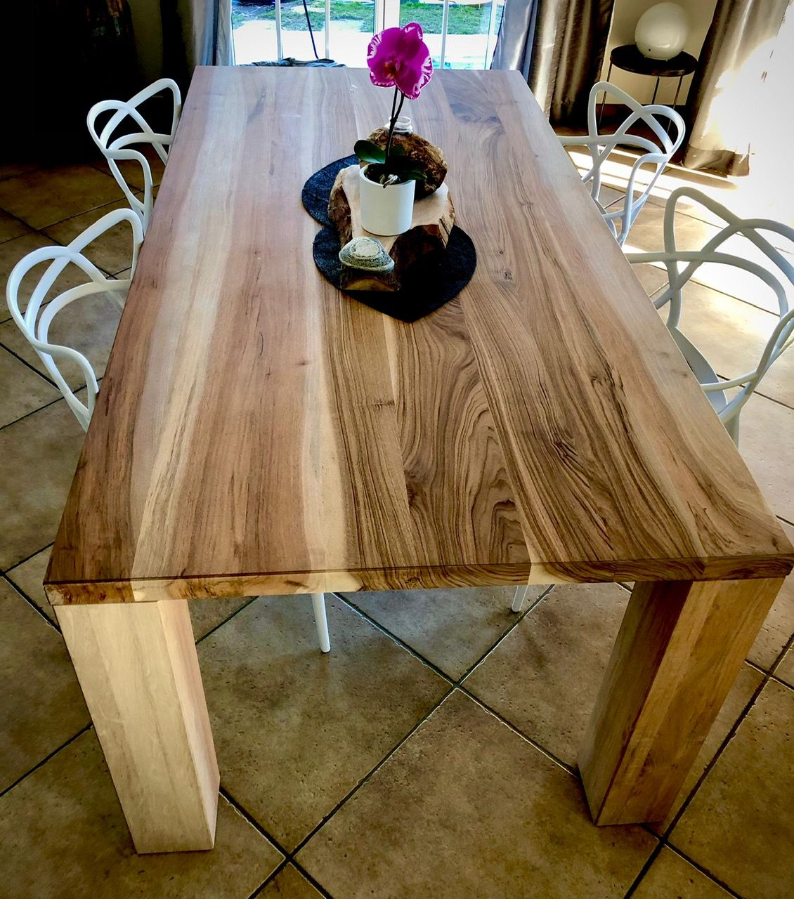 Tavolo artigianale legno - Falegnameria Brioschi - Costruzioni in legno Lugano