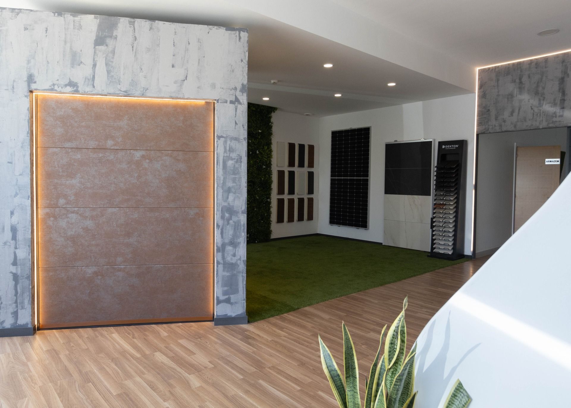 There is a plant in the middle of the room.