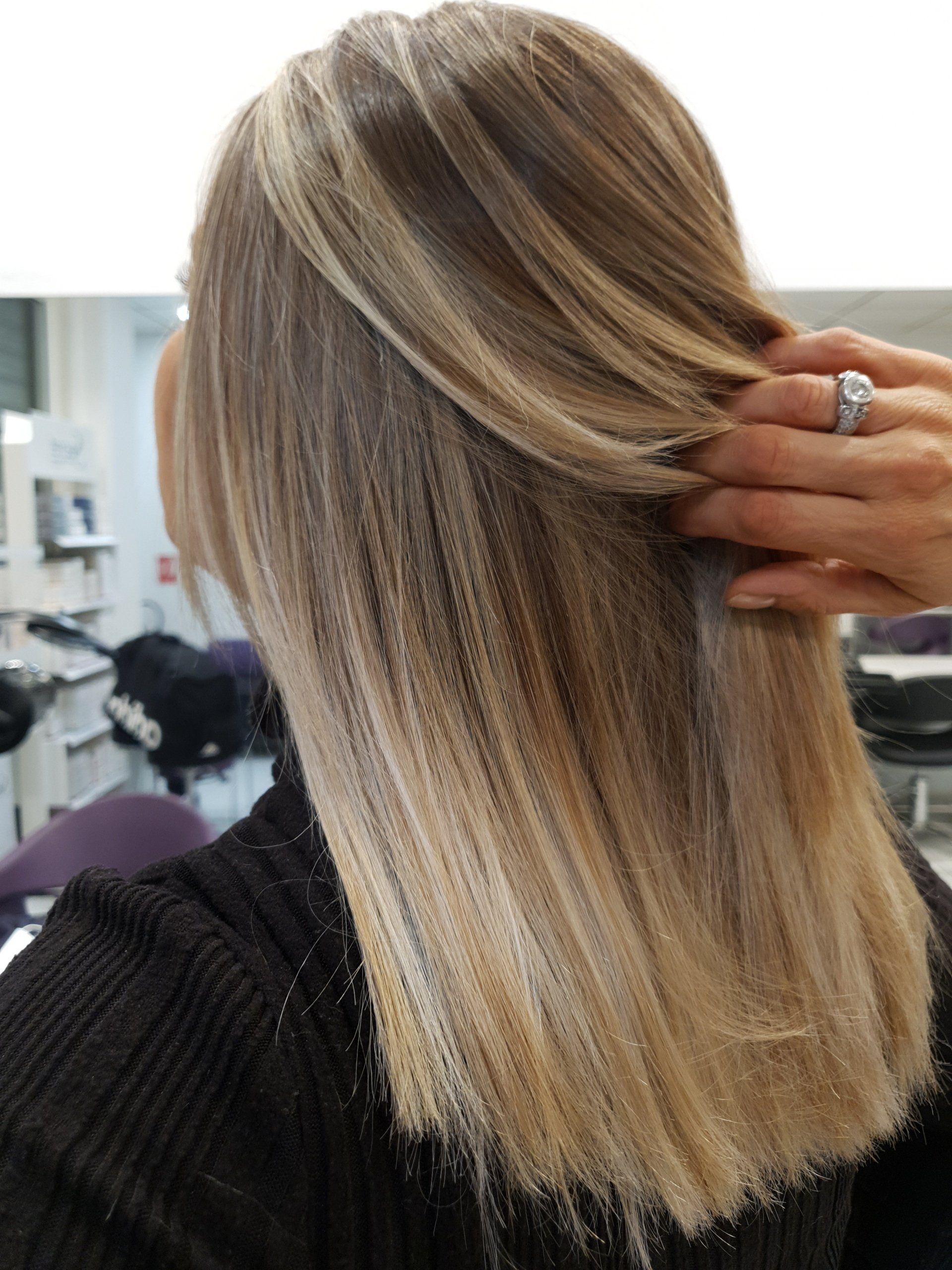 Reflets sur cheveux blonds