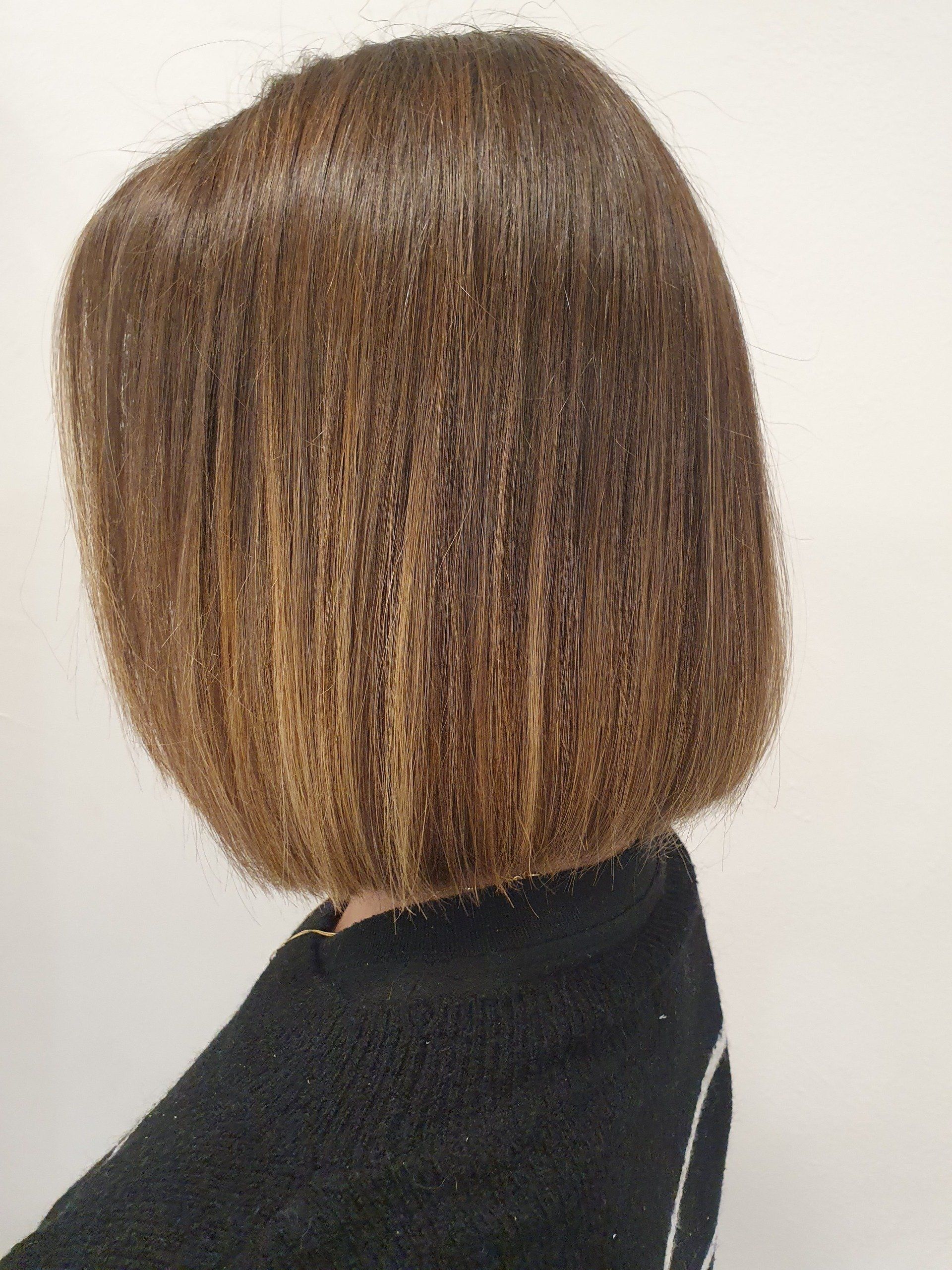 Coupe au carré de profil