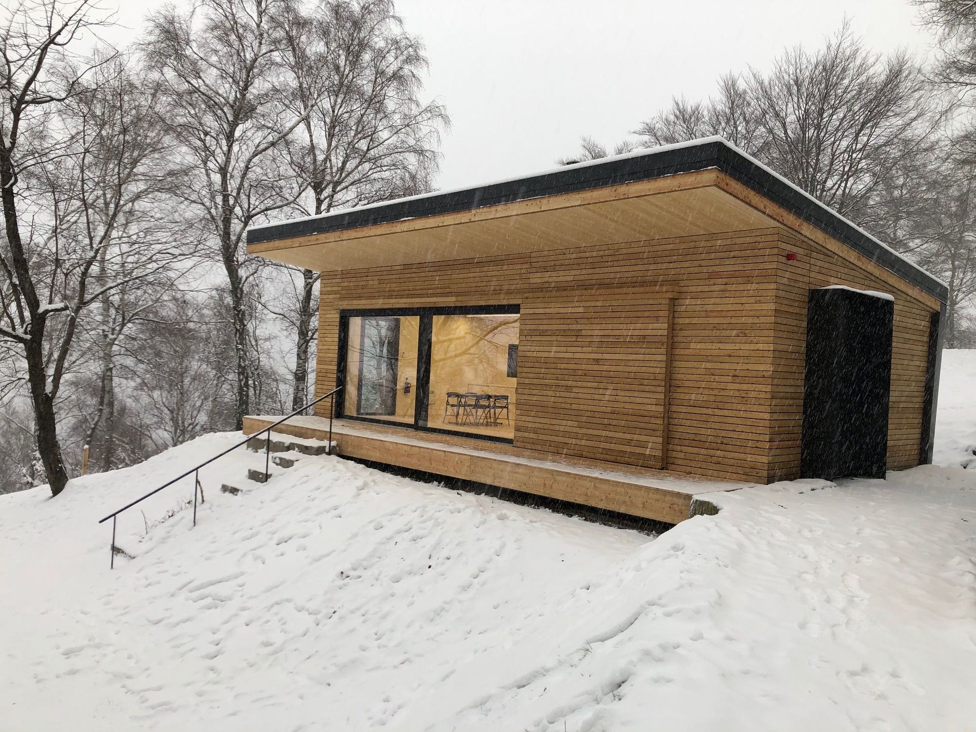 ValeggiaPanzera e associati Sagl - istituto di credito Lugano - Architettura, studi · Architettura d'interni - Collaboratore esterno Giovanni Rizzi - Industriale Mendrisio - Design industriale, design del prodotto · Progettazione architettonica - Lugano - Ticino