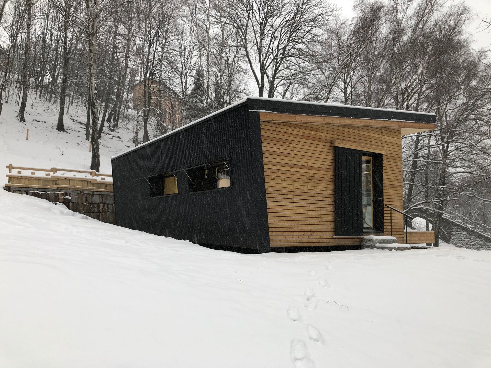 ValeggiaPanzera e associati Sagl - istituto di credito Lugano - Architettura, studi · Architettura d'interni - Collaboratore esterno Giovanni Rizzi - Industriale Mendrisio - Design industriale, design del prodotto · Progettazione architettonica - Lugano - Ticino