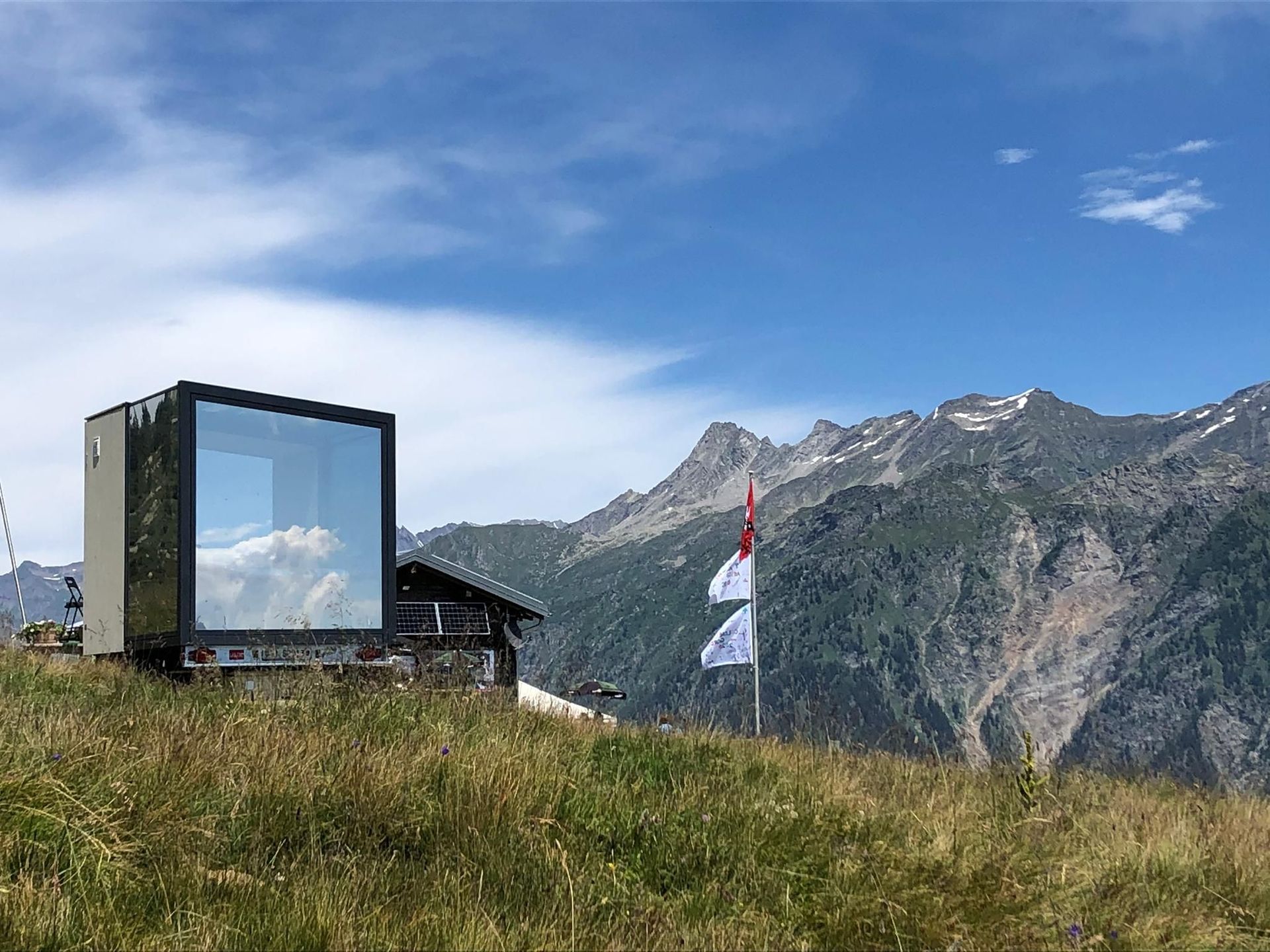 ValeggiaPanzera e associati Sagl - istituto di credito Lugano - Architettura, studi · Architettura d'interni - Collaboratore esterno Giovanni Rizzi - Industriale Mendrisio - Design industriale, design del prodotto · Progettazione architettonica - Lugano - Ticino