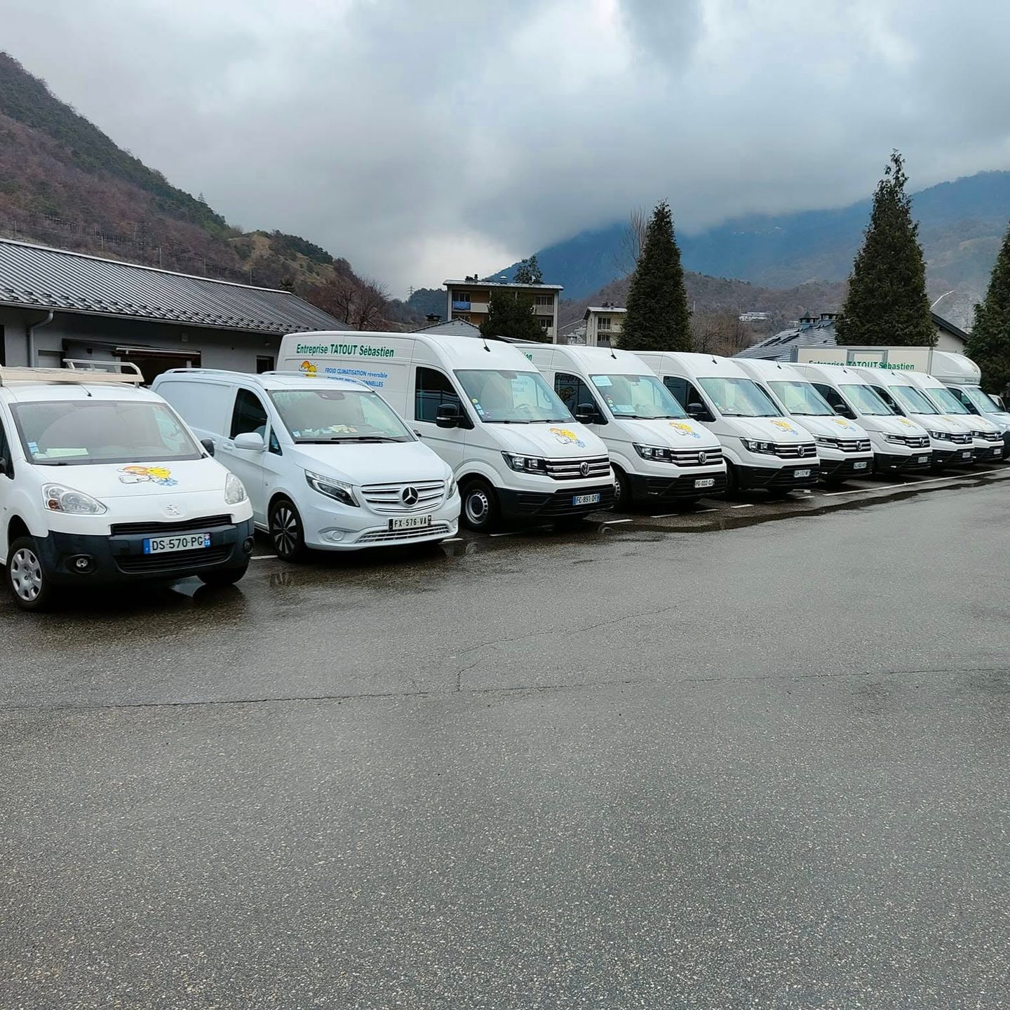 Véhicules utilitaires de TATOUT Sébastien