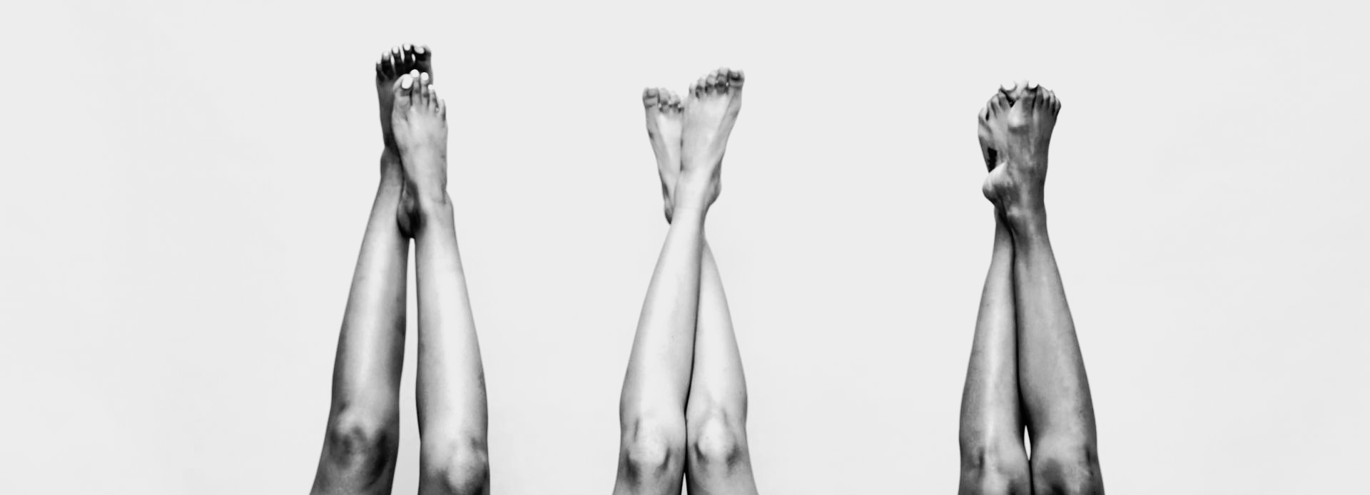 Trois paires de jambes