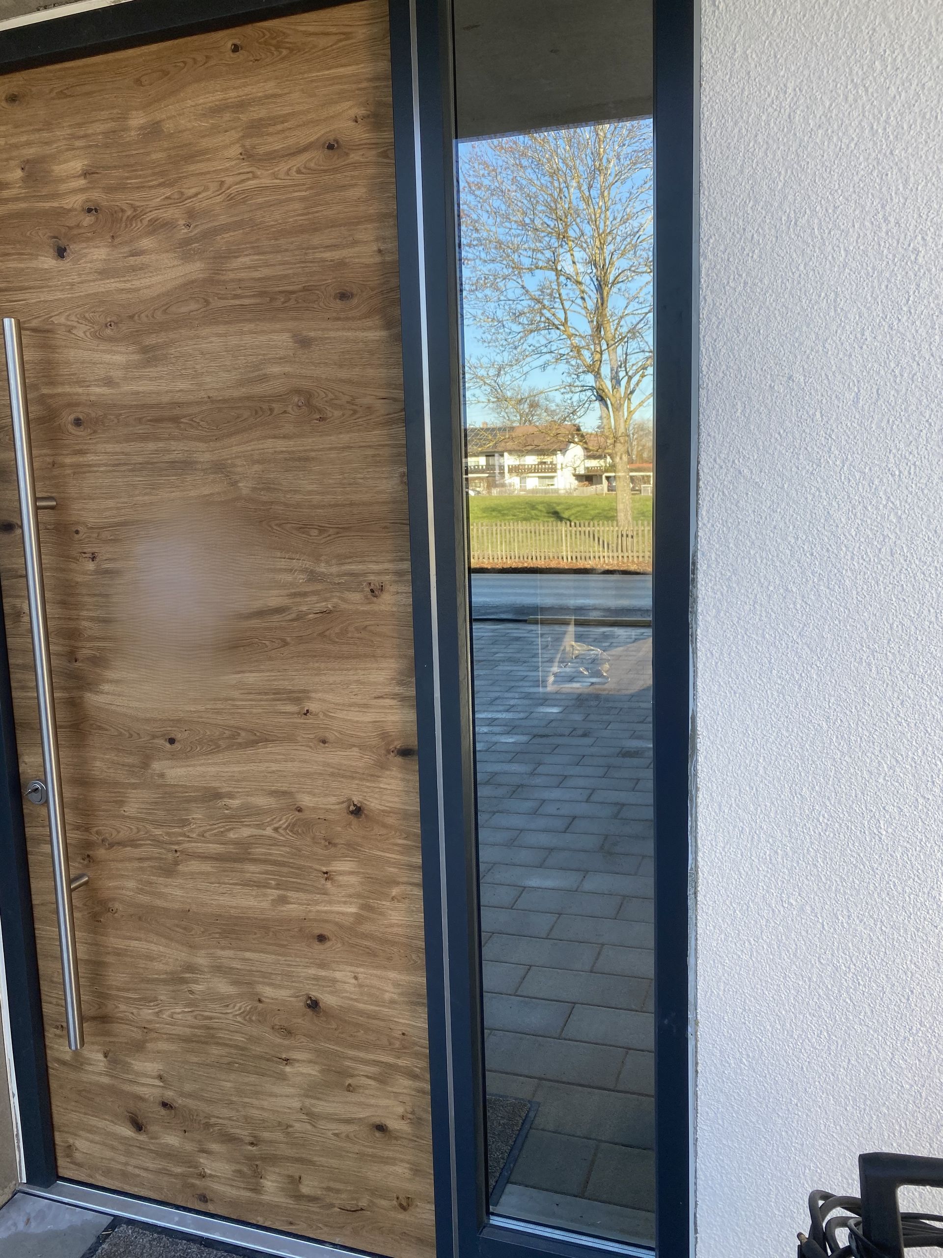 Spionspiegel an der Haustür.