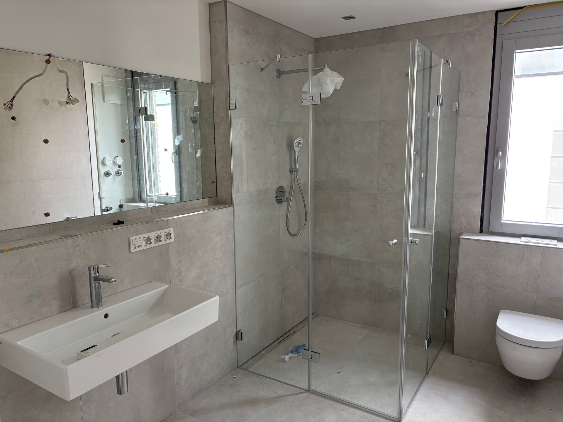 Eckdusche aus Sicherheitsglas