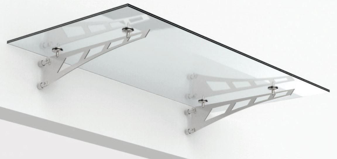 Glasvordach mit Edelstahlhaltern über einer Hauseingangstür.