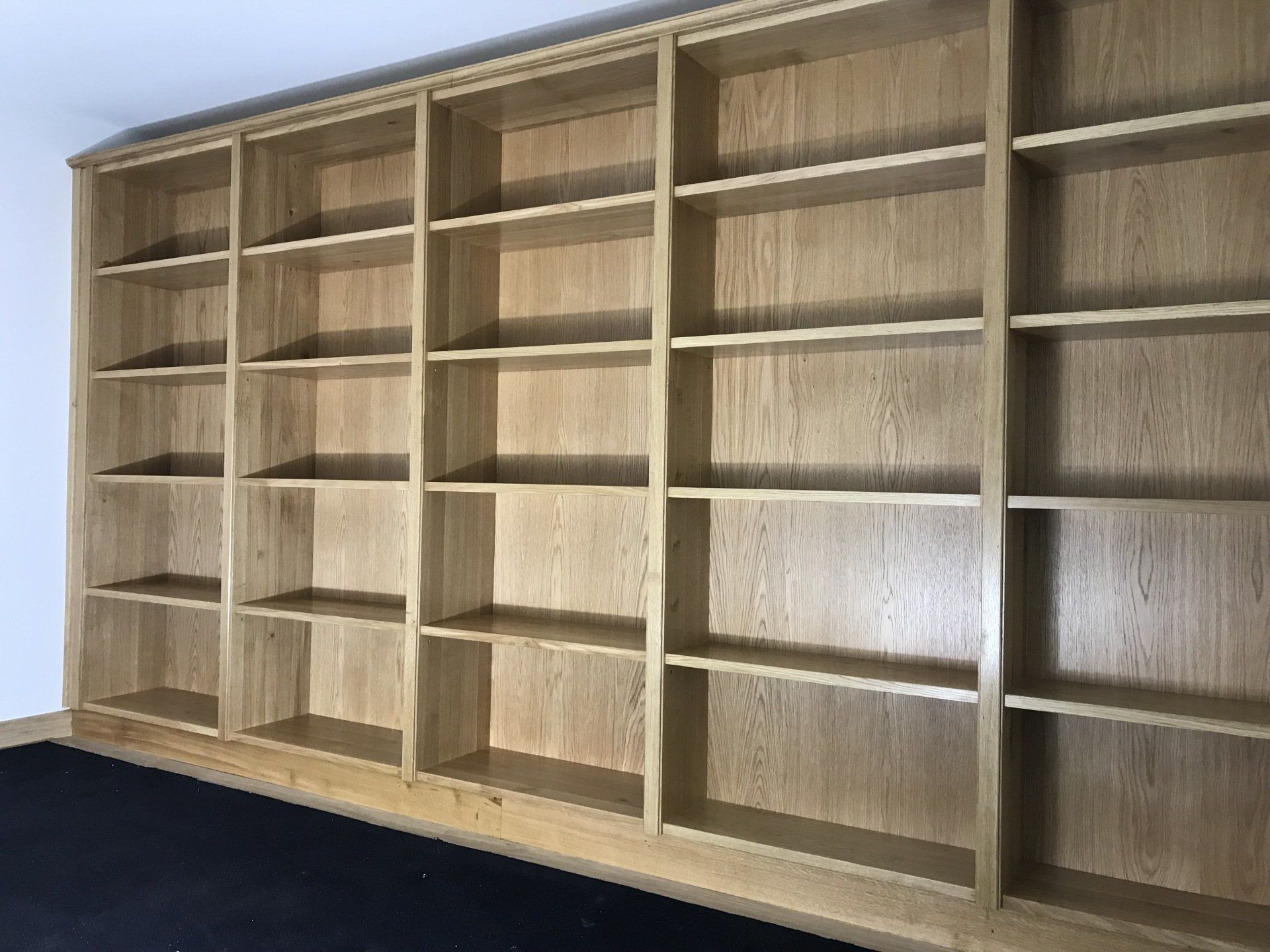 Bibliothèque en bois