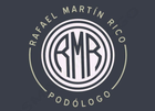 Logotipo circular que dice &ldquo;Rafael Mart&iacute;n Rico Pod&oacute;logo&rdquo; con iniciales estilizadas RMR en el centro.