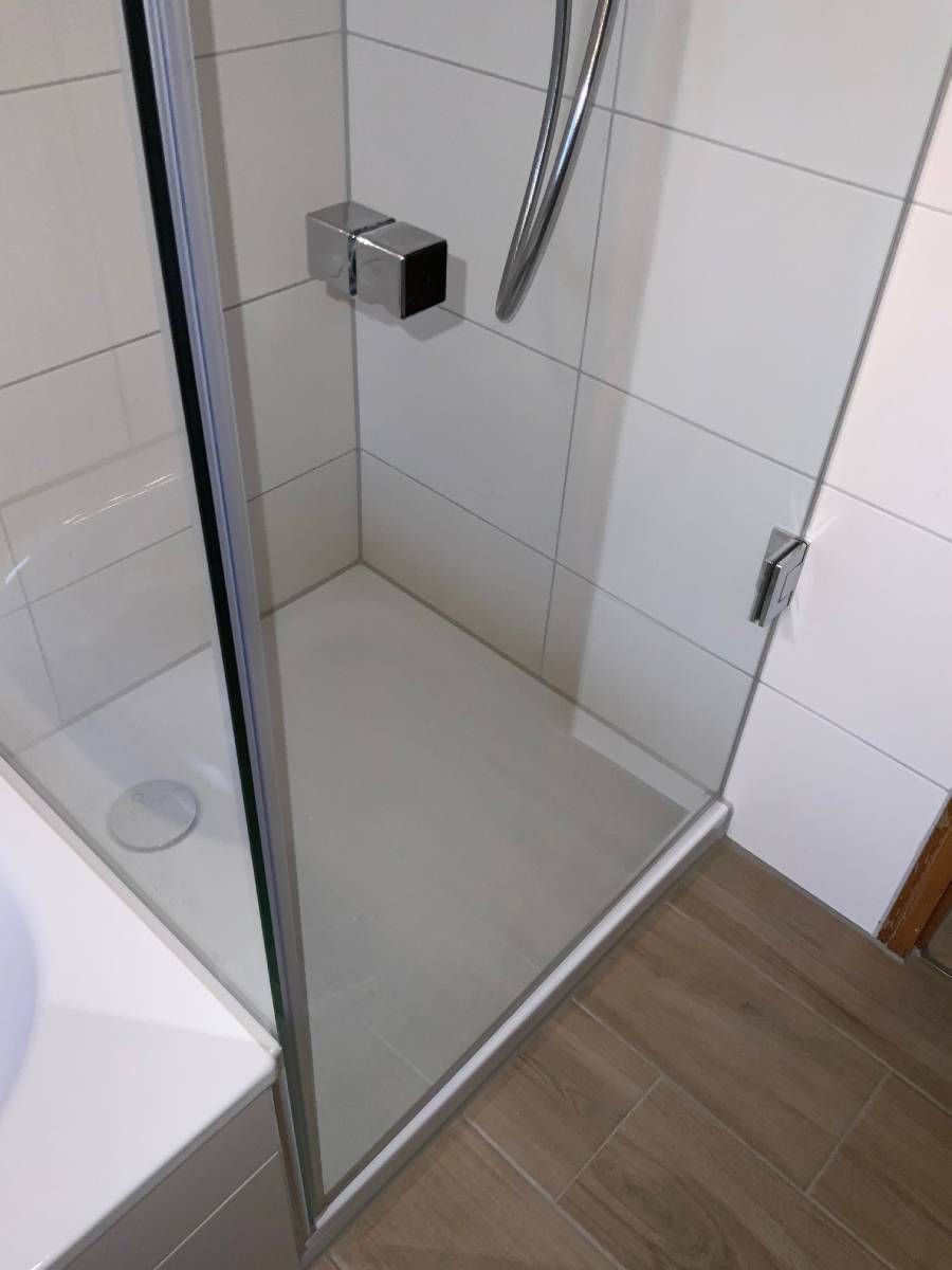 Duschkabine aus Glas