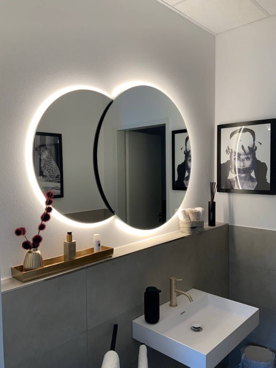 runder Spiegel mit LED